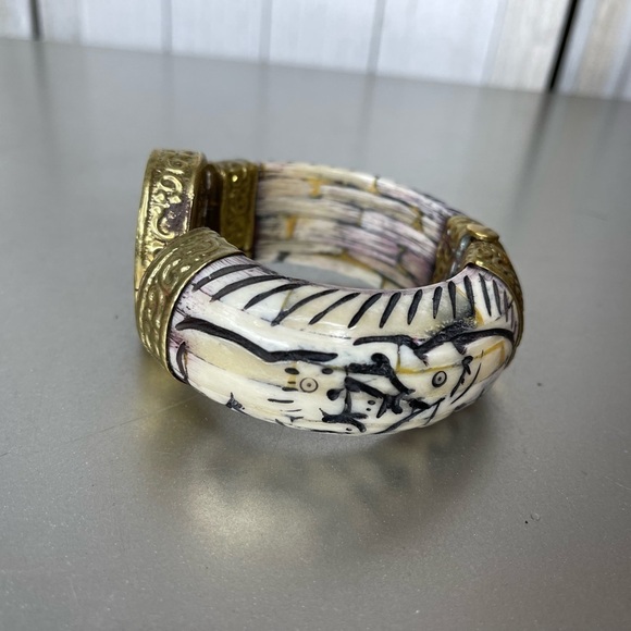 Vintage Carved African Indian Elephant Hinged Pull Pin Bangle Bracelet - Picture 4 of 7